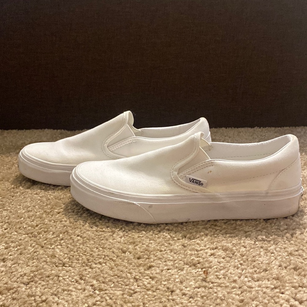 Vans - Unisex Adult Classic Slip-On Shoes In True White, size 5.0 USM/6.5 USW